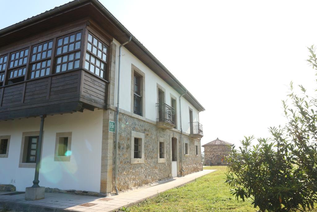 Hotel Casona Cuervo Сан-Тирсо-де-Кандамо Экстерьер фото