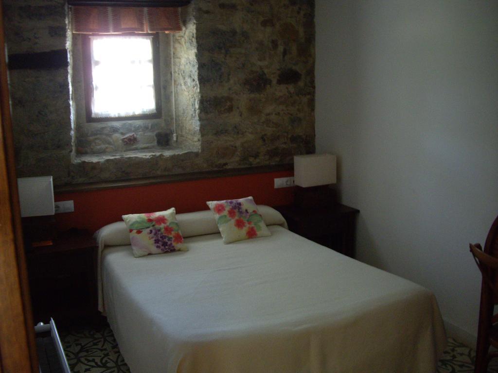Hotel Casona Cuervo Сан-Тирсо-де-Кандамо Экстерьер фото