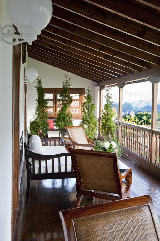 Hotel Casona Cuervo Сан-Тирсо-де-Кандамо Экстерьер фото