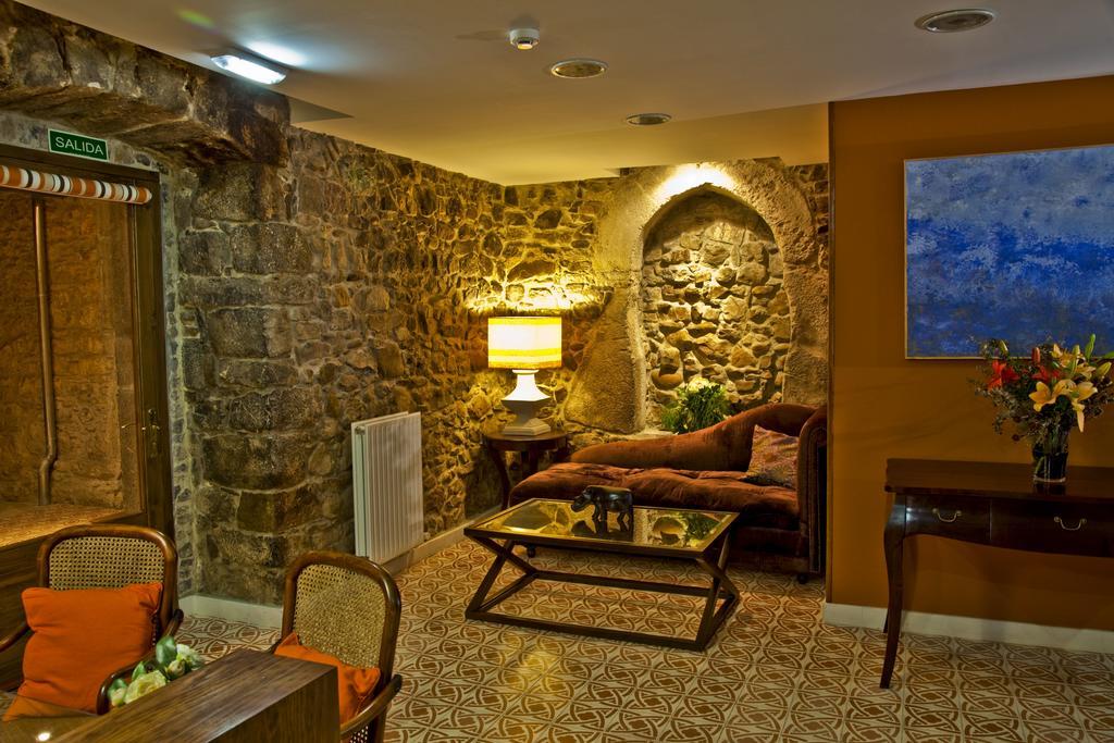 Hotel Casona Cuervo Сан-Тирсо-де-Кандамо Экстерьер фото