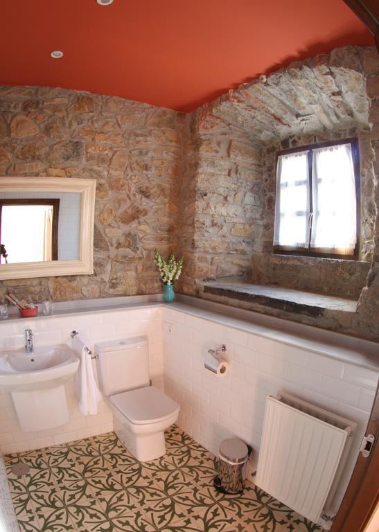 Hotel Casona Cuervo Сан-Тирсо-де-Кандамо Экстерьер фото